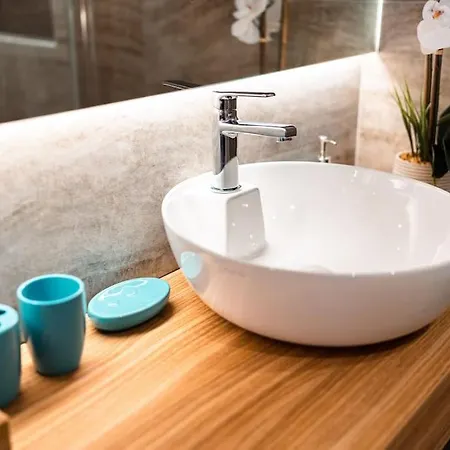 Luxurious Penthouse - Jacuzzi - Best Location 斯利马