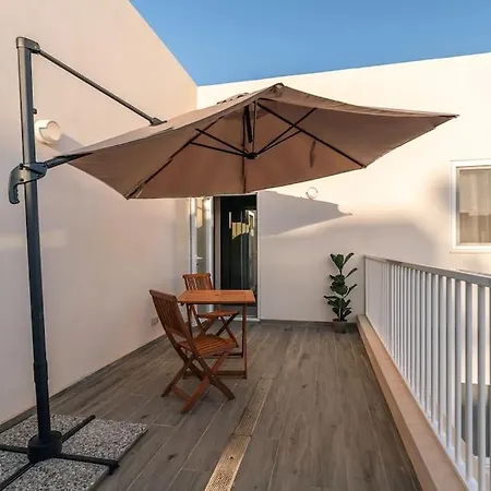 Luxurious Penthouse - Jacuzzi - Best Location 公寓 *