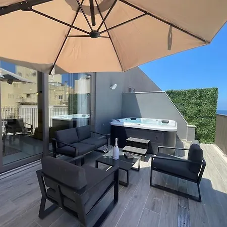 Luxurious Penthouse - Jacuzzi - Best Location