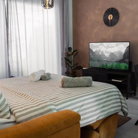 Luxurious Penthouse - Jacuzzi - Best Location