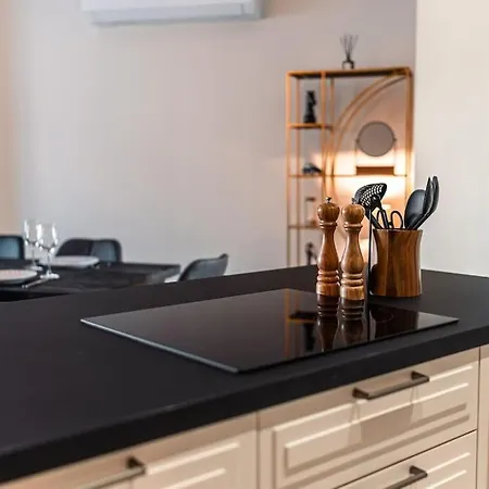 Lägenhet Luxurious Penthouse - Jacuzzi - Best Location Sliema