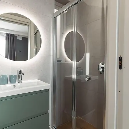 Lägenhet Luxurious Penthouse - Jacuzzi - Best Location
